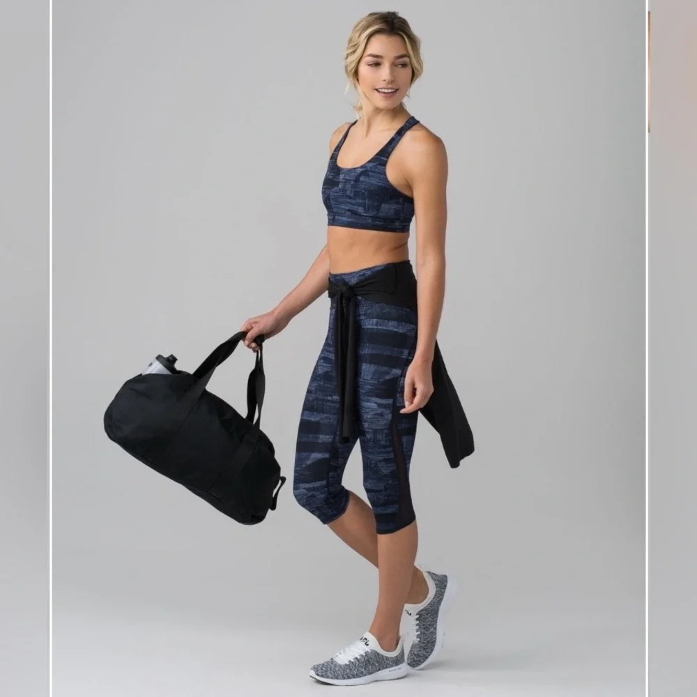Lululemon Train Times Crop 17” | women’s size 6